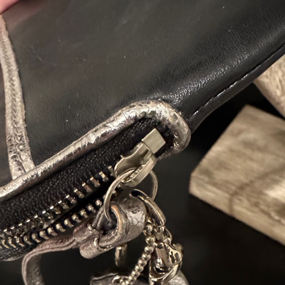 Coach Poppy Ocelot Metallic Wristlet - Picture 8 of 9